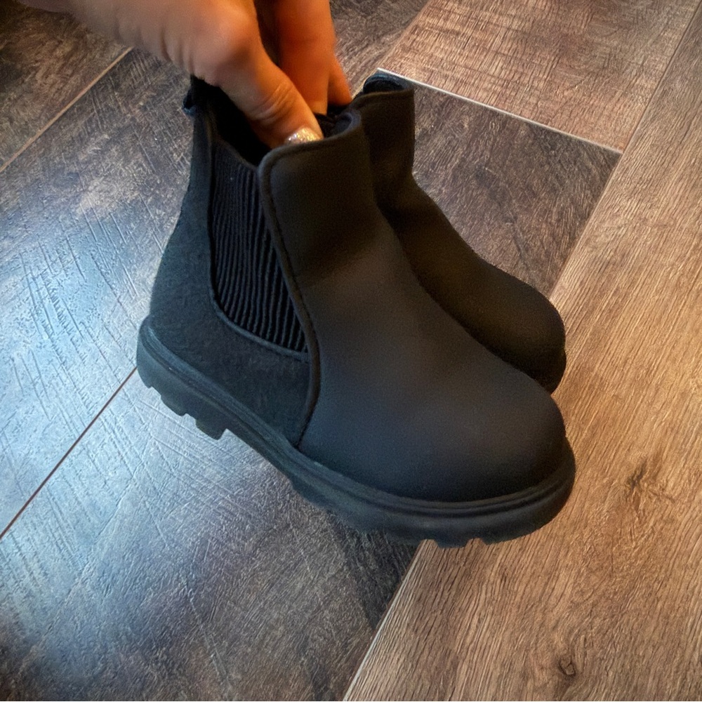 Native Kids Black Chelsea Boots